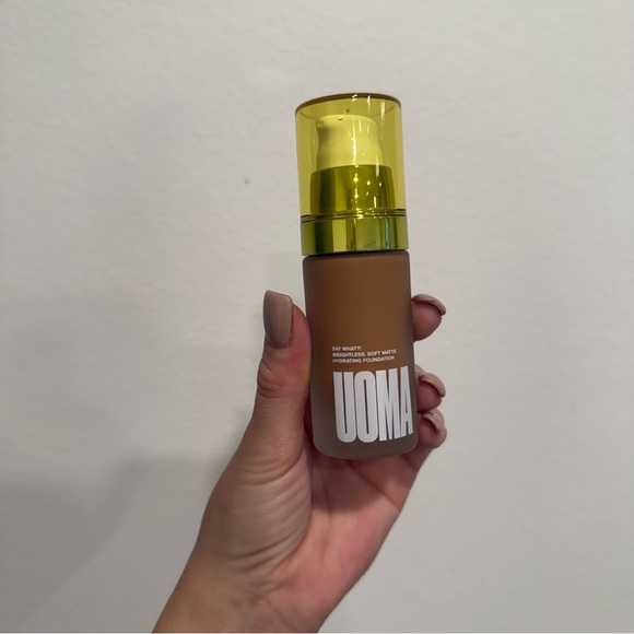 UOMA Say What?! Weightless Soft Matte Hydrating Foundation Bronze Venus T2C - Picture 7 of 10
